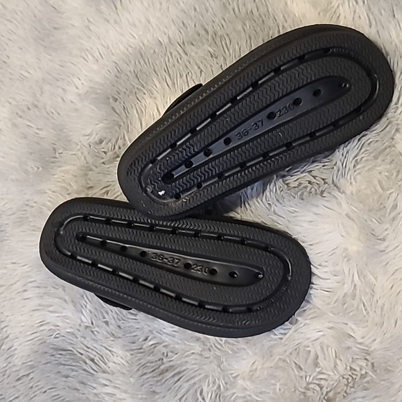 Steve madden rubber sandals - Picture 5 of 6